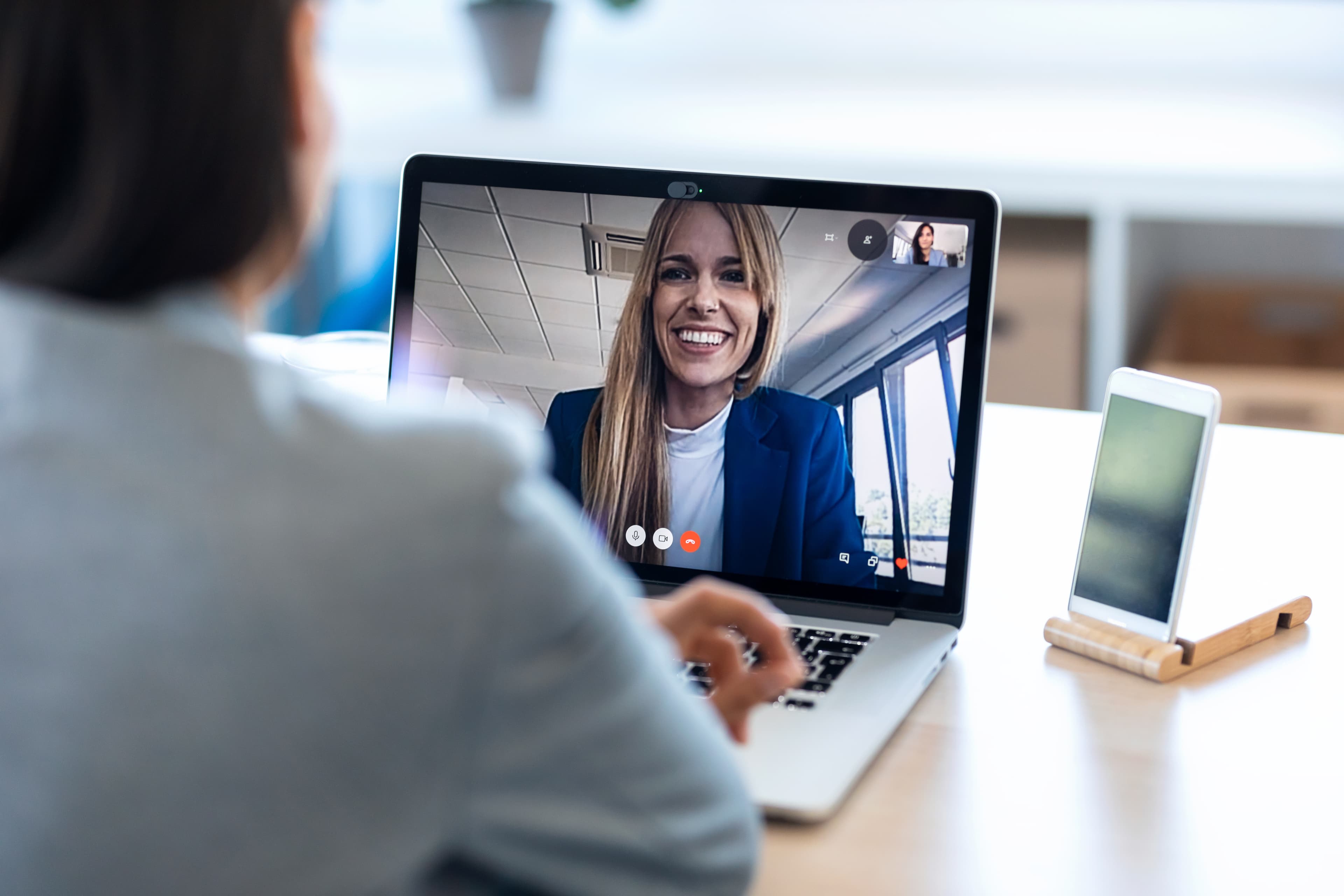 A video call between a patient on naltrexone and their coach